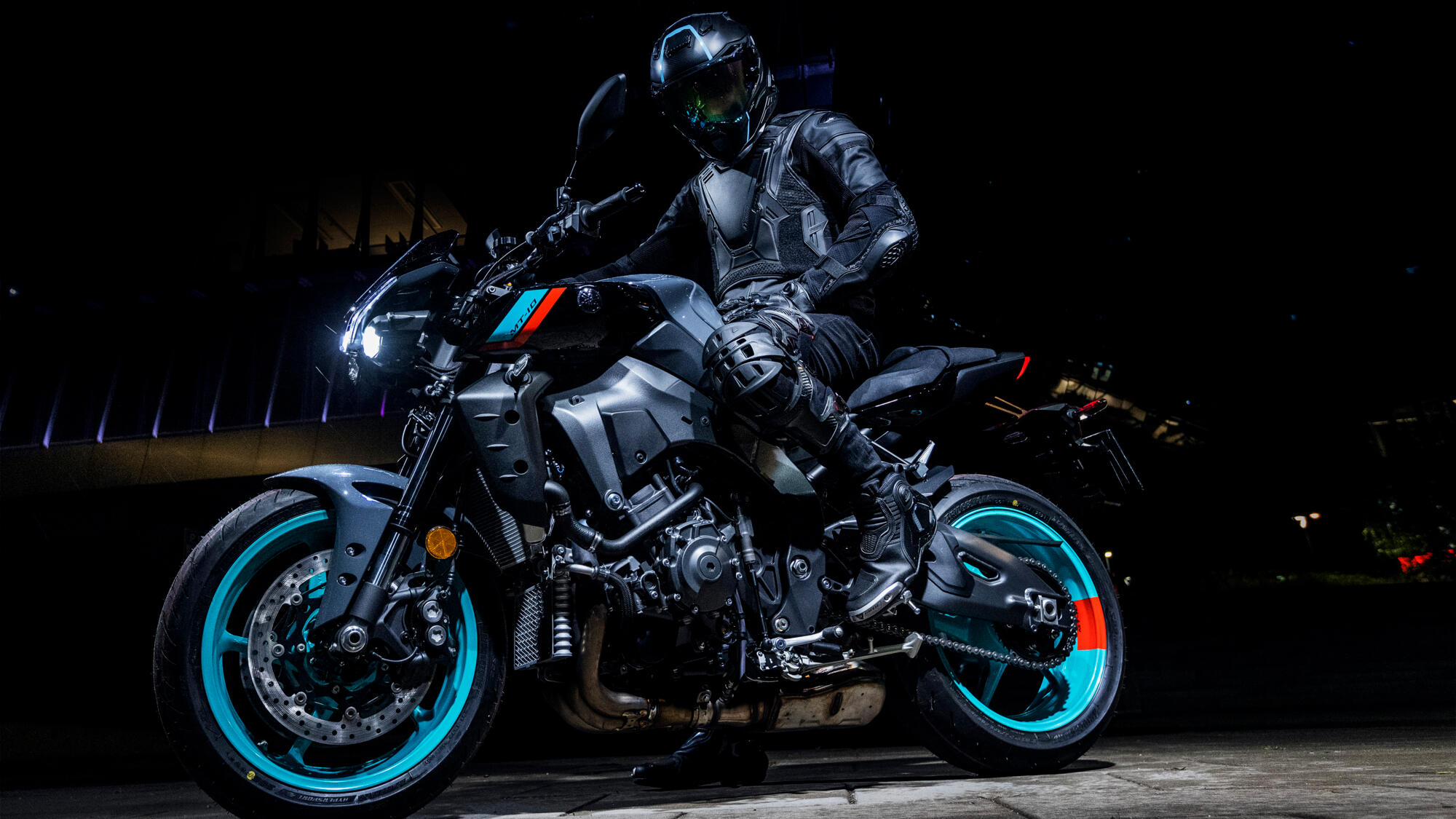 אופנועי ימאהה Hyper Naked – משנים את כללי המשחק בעולם הרכיבה!